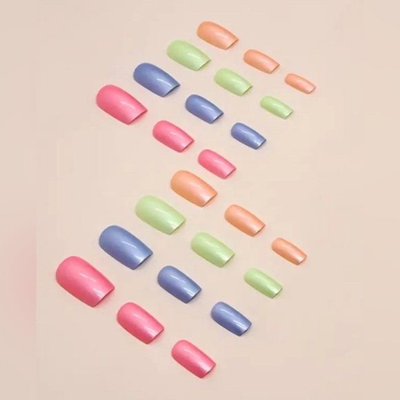 Multicolored Square Shimmery Colors, Press On Nails, NIB Kit - Picture 2 of 3